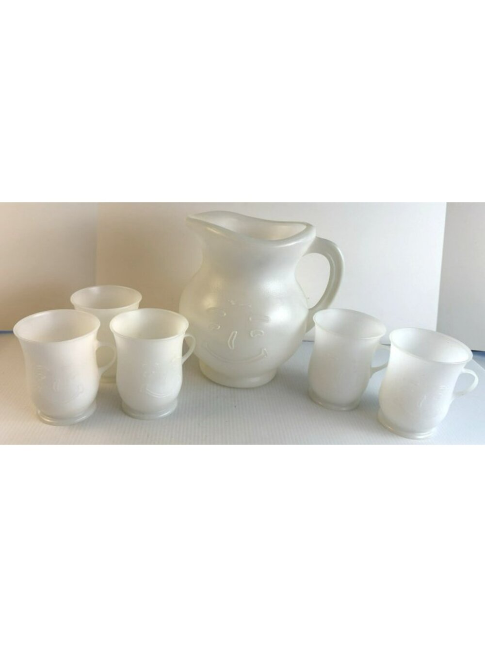Vtg 6 Piece Smiling White Plastic Kool Aid Face Drink Pitcher & 5 Smiling Cups